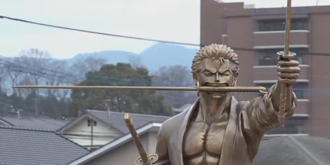 One Piece: Colocan estatua de Zoro en la ciudad natal de Eiichiro Oda