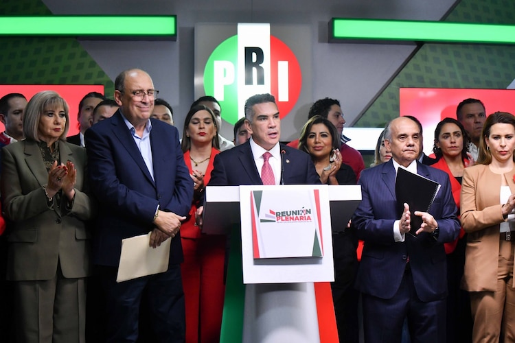 Alejandro Moreno Cárdenas, senador y dirigente nacional del PRI