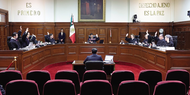 En sesión del 6 de abril, la SCJN aprobó el criterio sobre la UIF.