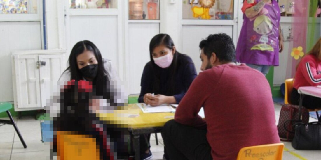 Atención de una niña en el CENDI Miguel Hidalgo, en Tlalpan, en 2023.