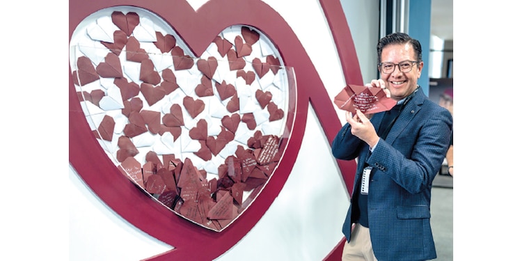 Mazda pone su granito en el apoyo a las niñas y niños.