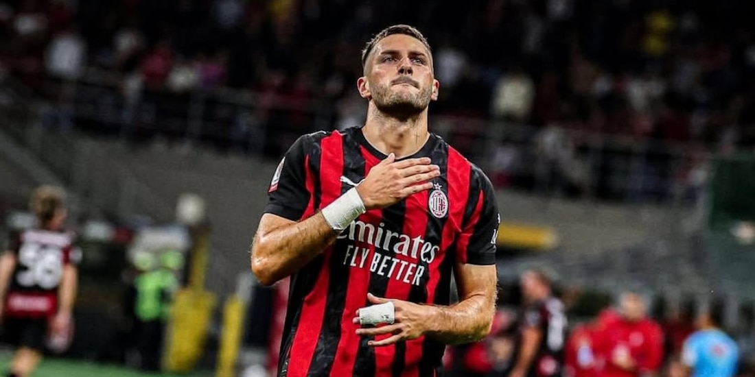 Santiago Giménez estaría cerca de regresar a las canchas