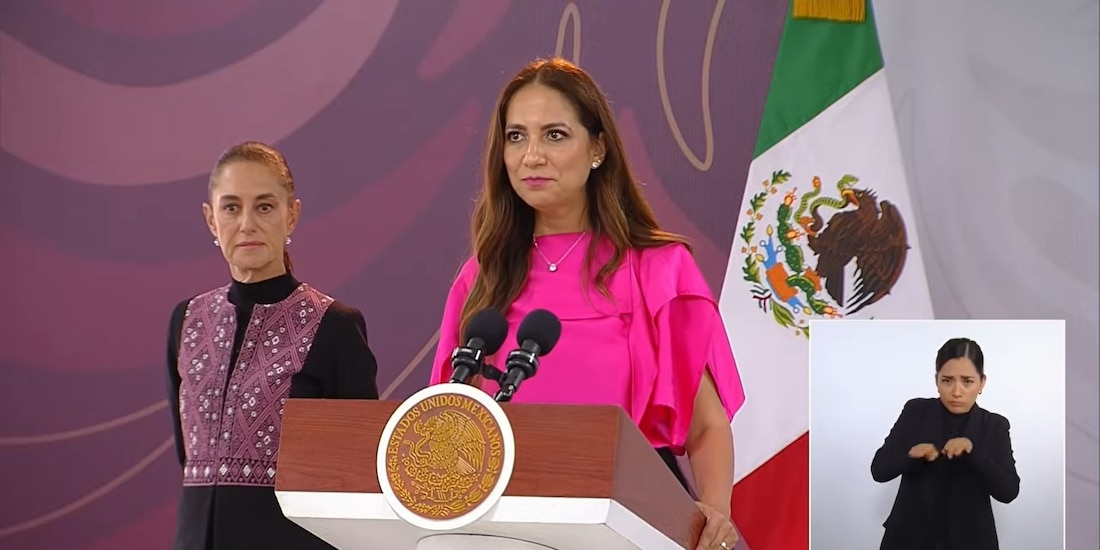 La Presidenta de México escuchó atenta a Libia Denisse García Muñoz Ledo.
