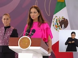 La Presidenta de México escuchó atenta a Libia Denisse García Muñoz Ledo.