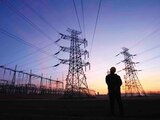 Faltan votos a Morena para Reforma Eléctrica; llama a defenderla en calles.
