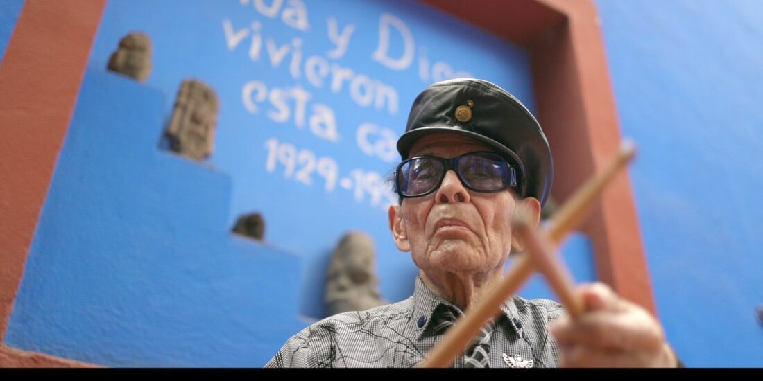 El músico, en la Casa Azul, en Coyoacán.