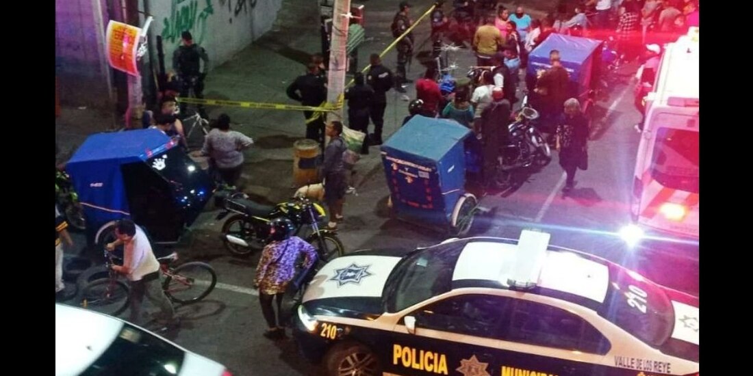 Protección Civil acudió para revisar a la persona e indicaron que no tenía signos vitales.