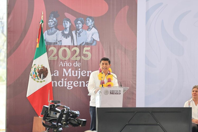 El gobernador de Oaxaca, Salomón Jara.