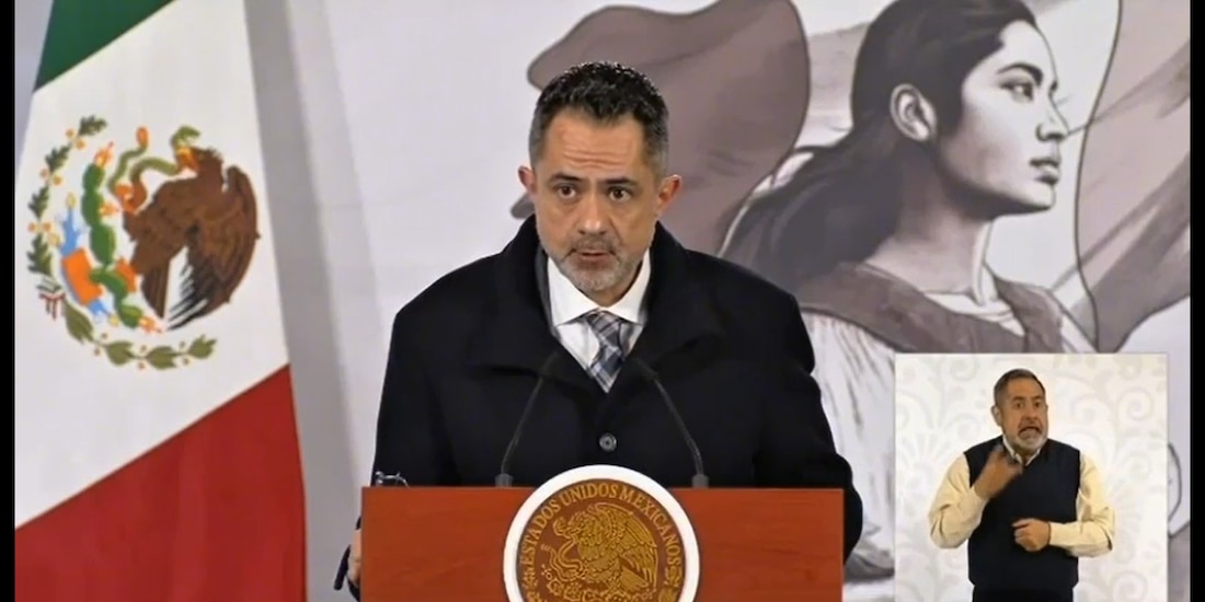 Iván Escalante ofreciendo la explicación sobre el proceder de Profeco ante la venta de boletos por los conciertos del grupo asiático en México.