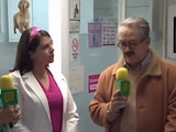 Pedro Sola visitando fundación de perros