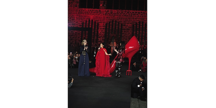 Martha Debayle fue la conductora.