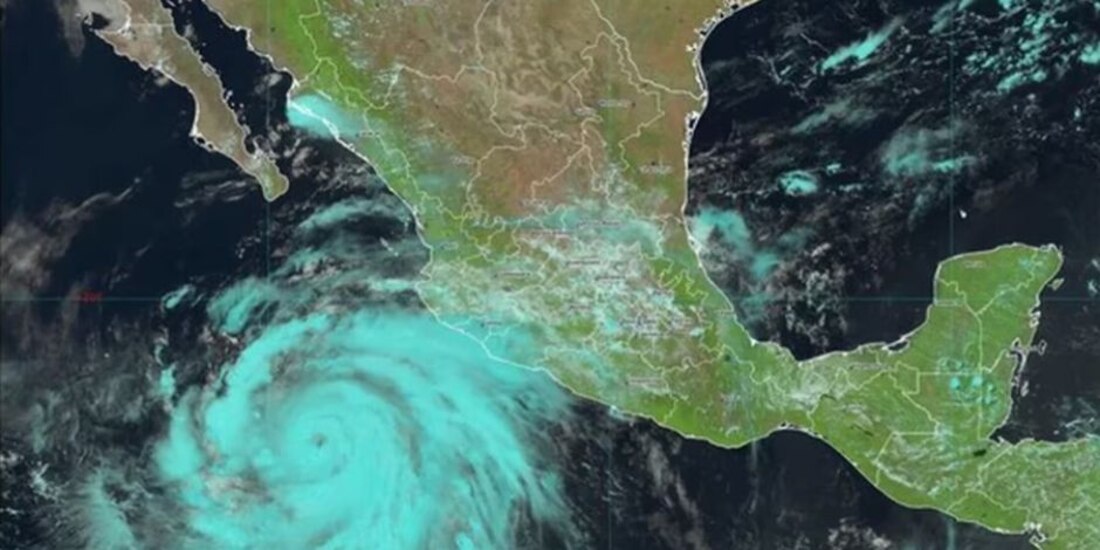 Huracán 'Hilary' se intensifica a categoría 3 sobre el Pacífico.