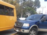 Camioneta atropella a joven en Ecatepec y se da a la fuga
