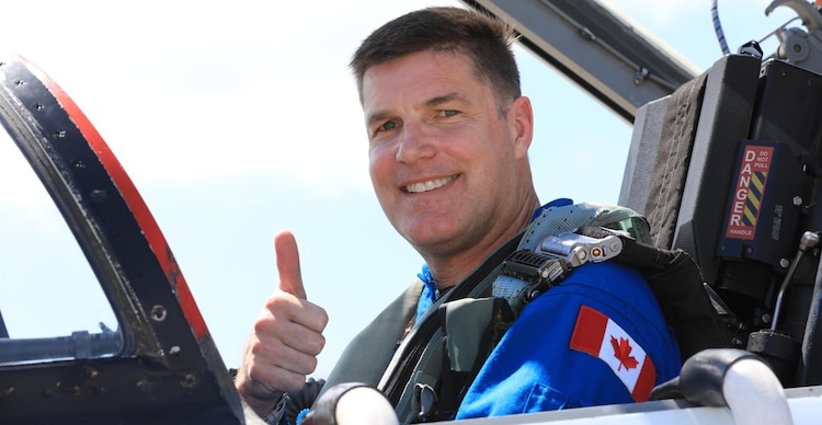 Jeremy Hansen, de la CSA (Agencia Espacial Canadiense)