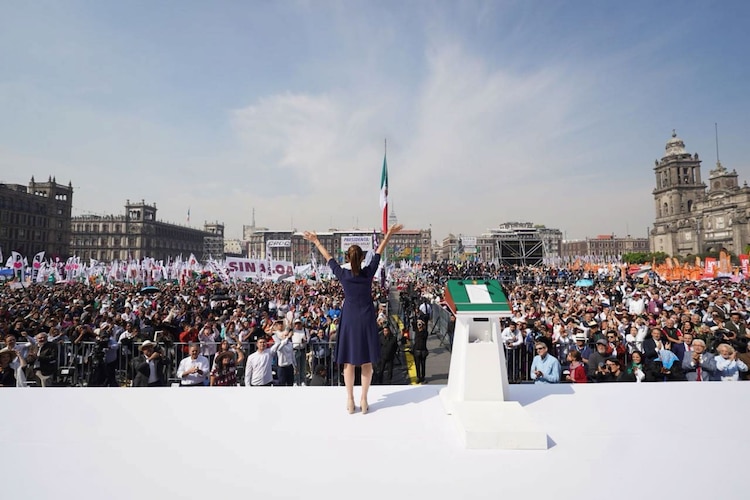 Claudia Sheinbaum, en un evento desde el Zócalo capitalino, en la Ciudad de México.