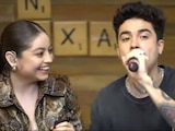 Karol Sevilla y Mario Bautista se ponen muy románticos en VIVO mientras cantan (VIDEO)