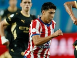Obed Vargas durante el partido amistoso contra el Manchester City.