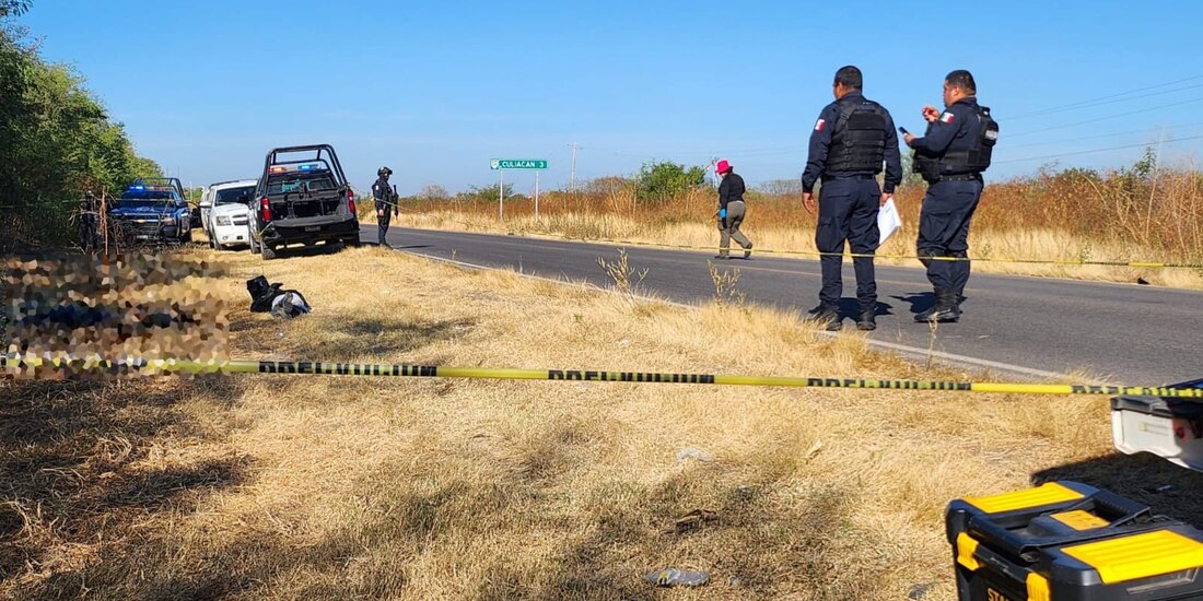 Elementos de la Policía Estatal custodian el lugar en el que fueron hallados dos cuerpos sin vida en el poblado El Carrizalejo, ayer.