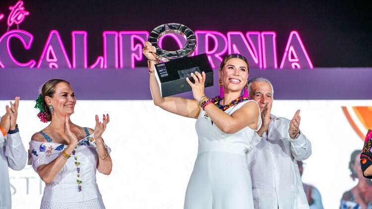 Marina del Pilar reconoce la labor del municipio de Acapulco tras el huracán Otis en 2023.