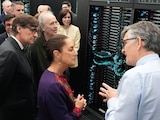 LA MANDATARIA, ayer, durante un recorrido por la supercomputadora Mare Nostrum 5 y por los ordenadores cuánticos