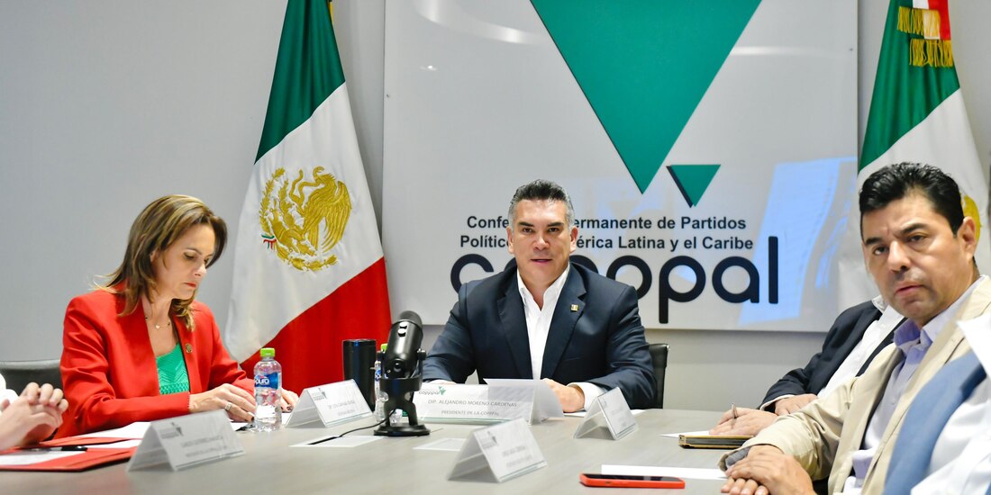 Alito Moreno recibe el informe de la Copppal.