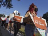 El Procurador General Merrick Garland dijo que el Departamento de Justicia de EU “protegería a quienes busquen obtener o proporcionar servicios de salud reproductiva” bajo una ley federal conocida como Ley de Libertad de Acceso a las Entradas a Clínicas