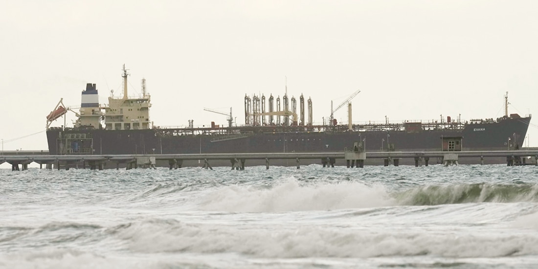 Evana, un petrolero está en el puerto de El Palito en Puerto Cabello, Venezuela, el 21 de diciembre.