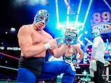 Atlantis Jr. desenmascaró a Stuka Jr. en el 89 aniversario del CMLL.
