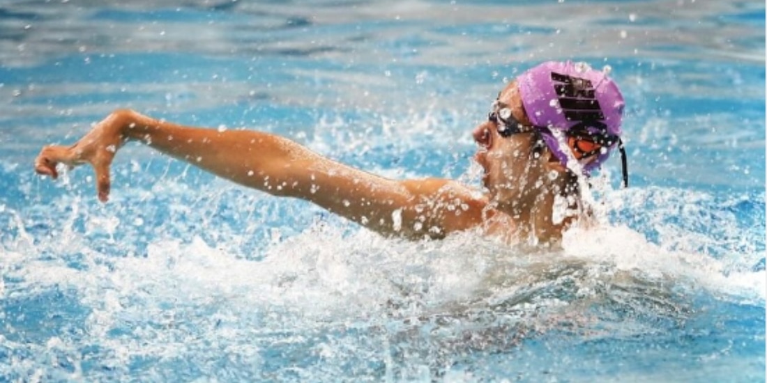 Diego Villalobos ganó la presea de plata en la Copa del Mundo de natación artística en Medellín, Colombia.