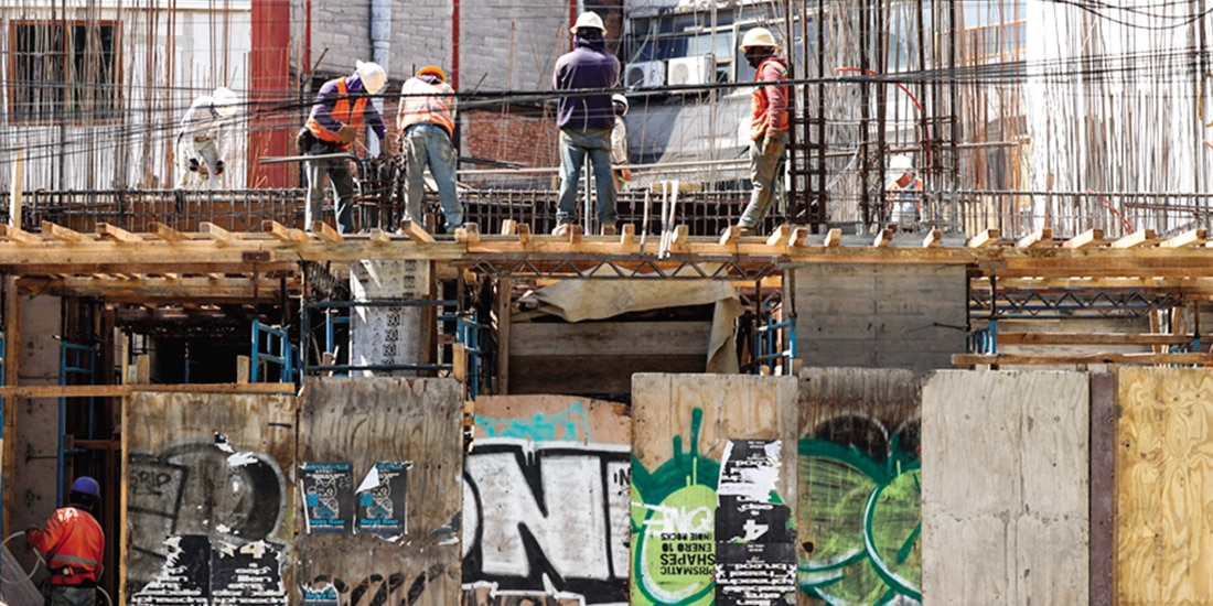 Crecimiento de 0.2% de la actividad industrial, impulsado por incremento en la construcción en junio.