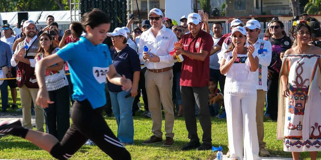La gobernadora Mara Lezama Espinosa constató el acabado sintético del circuito que albergará las competencias estatales.