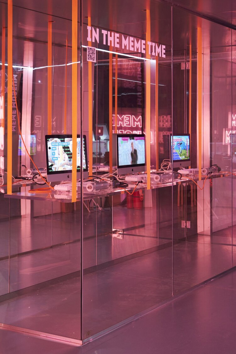 El museo del meme tiene la opción de hacerse tatuajes o convertirse en el protagonista de ellos