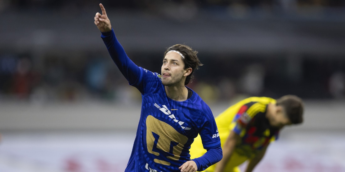 Jordan Carrillo festejando su gol ante el América.