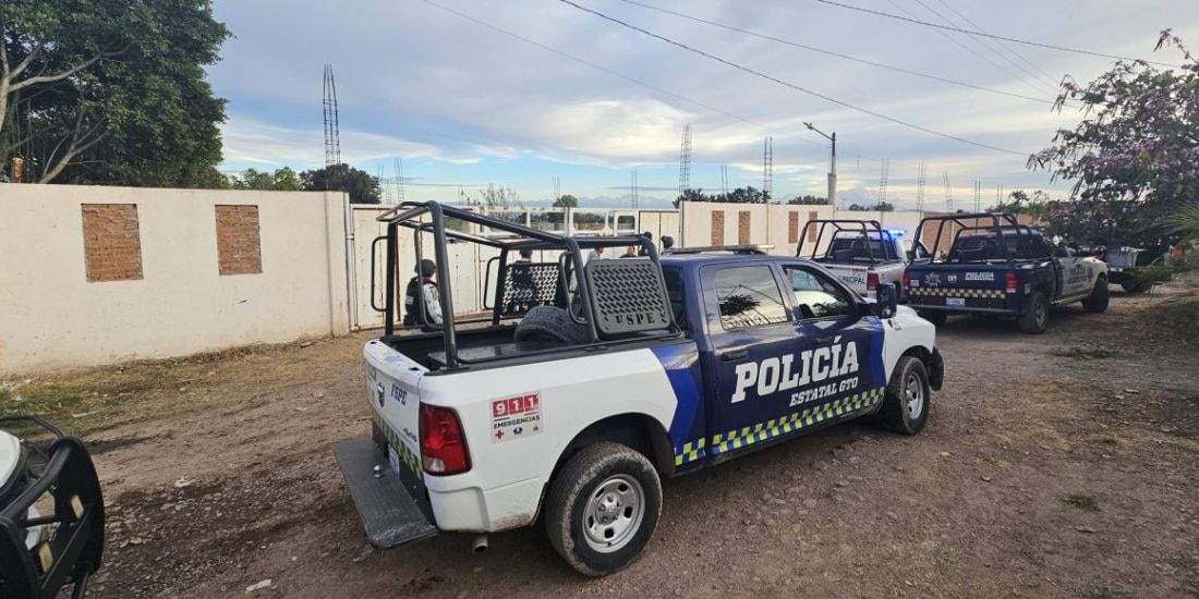 Caen 3 por ataque armado en cancha de futbol que dejó 11 muertos en Salamanca, Guanajuato.
