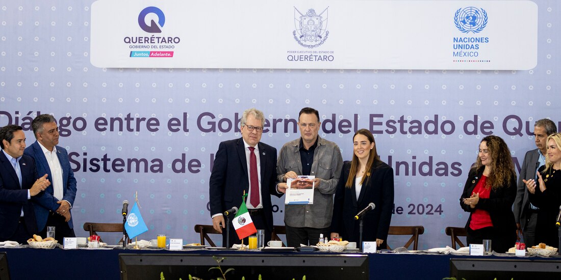 El Gobernador de Querétaro Mauricio Kuri González, al centro de la imagen.