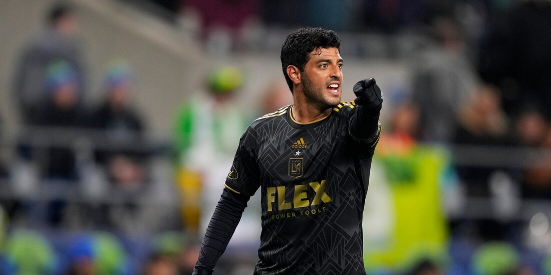 El delantero de LAFC Carlos Vela durante el partido contra Seattle en las semifinales de la Conferencia Oeste de la MLS