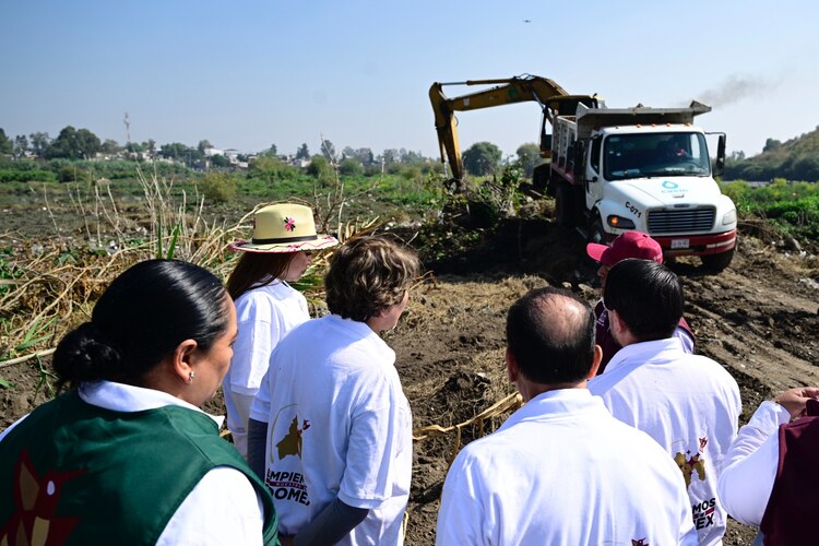Todos los residuos fueron depositados en camiones de volteo.