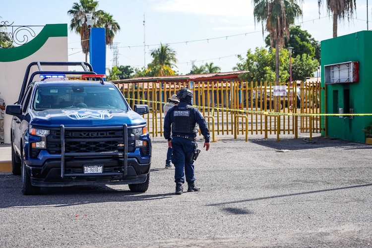 Taquilla del palenque de la Feria Ganadera, tras el ataque del pasado jueves.