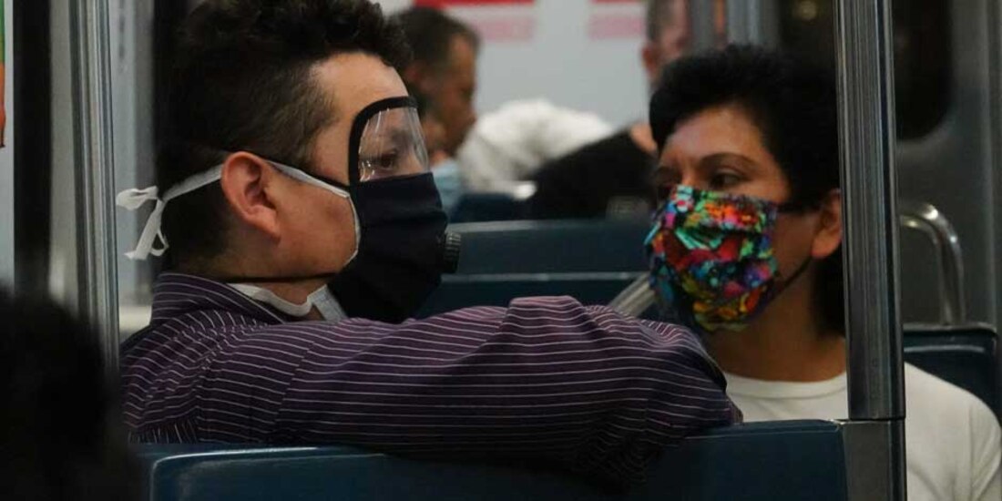 Aunque la mayoría de los estados del país se encuentran en semáforo de riesgo epidemiológico en verde, la buena práctica del uso del cubrebocas contra el coronavirus sigue presente