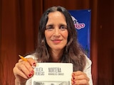 JULIETA VENEGAS, ayer, en la presentación de
su libro en Ciudad Juárez.