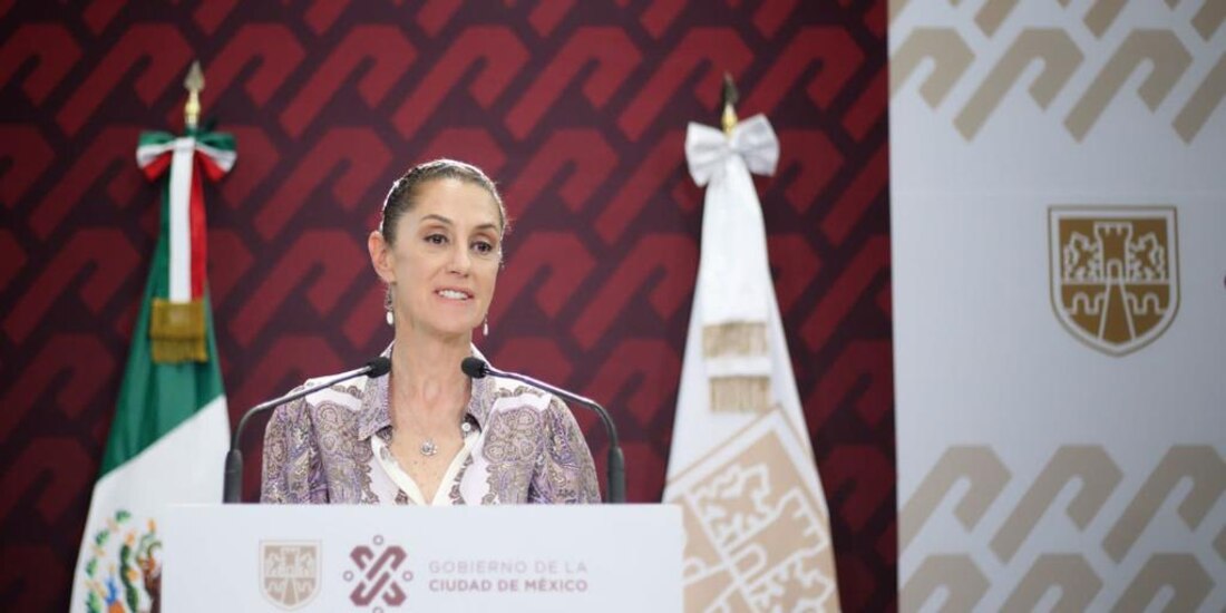 La mandataria capitalina, al hablar del contrato con DNV en conferencia de prensa, ayer.