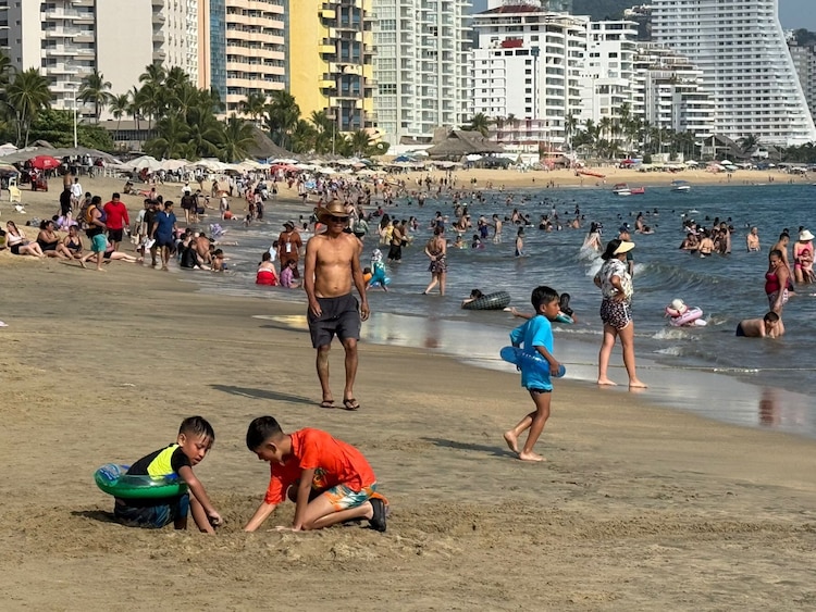 La Zona Dorada de Acapulco supera las expectativas con un lleno superior al 90%.