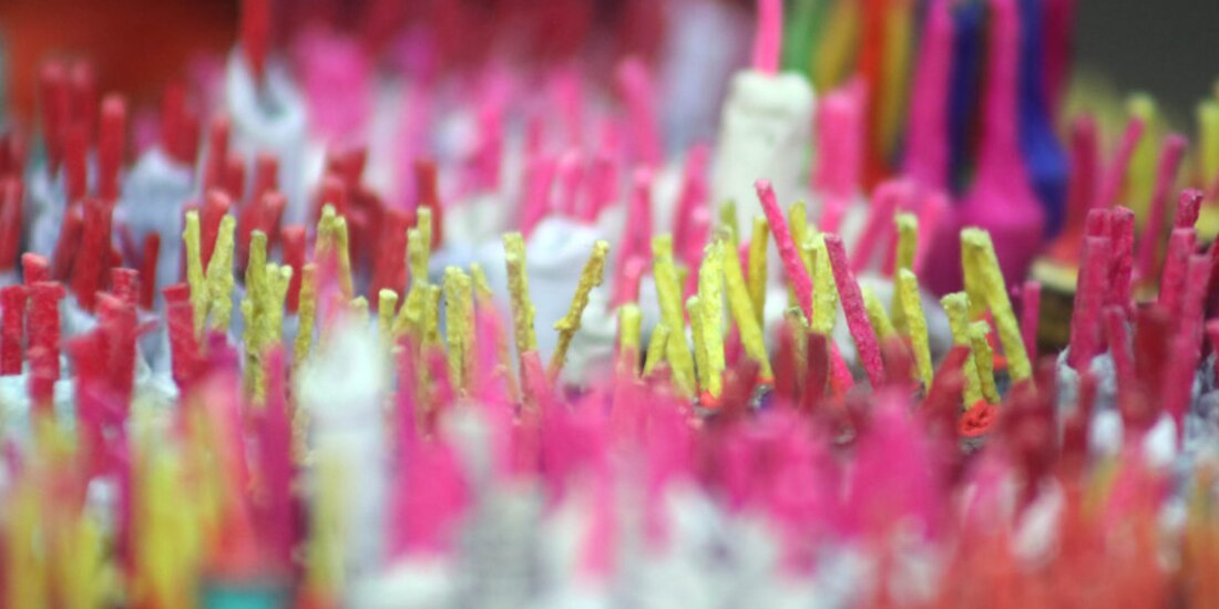 Son infracciones contra la seguridad ciudadana detonar o encender cohetes, juegos pirotécnicos