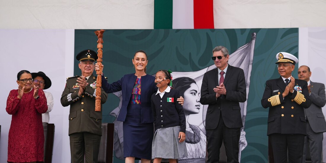Frente a Palacio Nacional, Sheinbaum reivindica el legado vivo de Tenochtitlan.