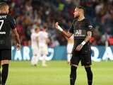 Kylian Mbappé y Neymar durante un juego del PSG.