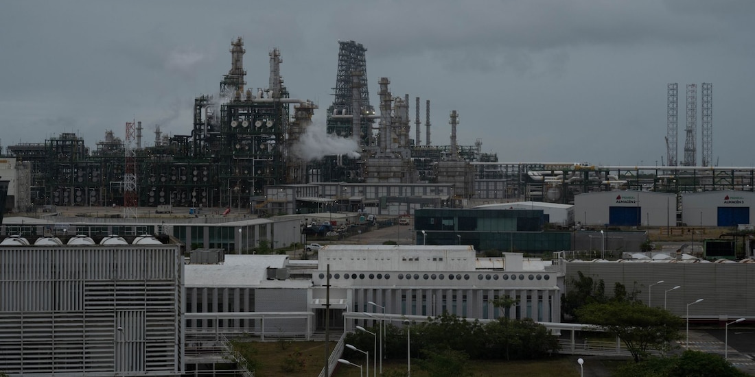 Vista general aérea de la refinería Olmeca en Dos Bocas, Tabasco.