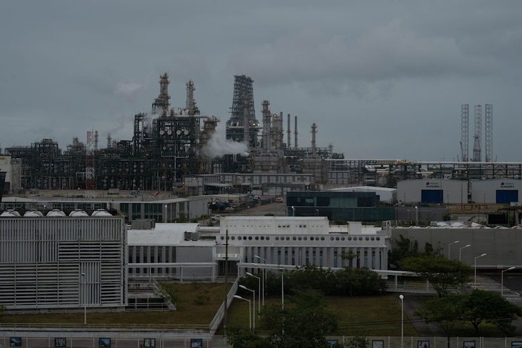 Vista general aérea de la refinería Olmeca en Dos Bocas, Tabasco.