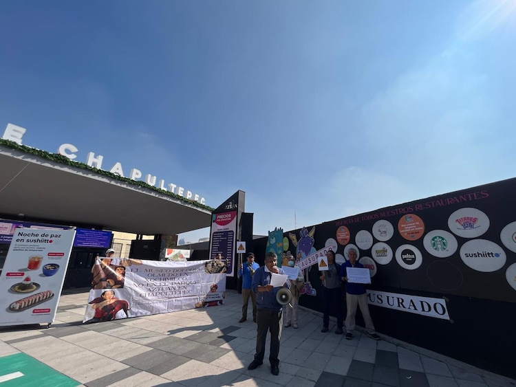 “Clausuran” Parque Aztlán para exigir no trasladar obras del Dolores Olmedo