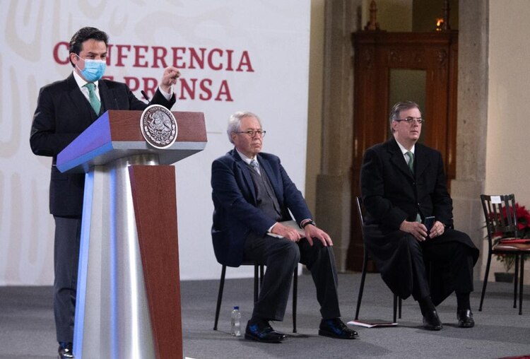 El director general del IMSS, Zoé Robledo, desde Palacio Nacional, el 22 de diciembre de 2020.