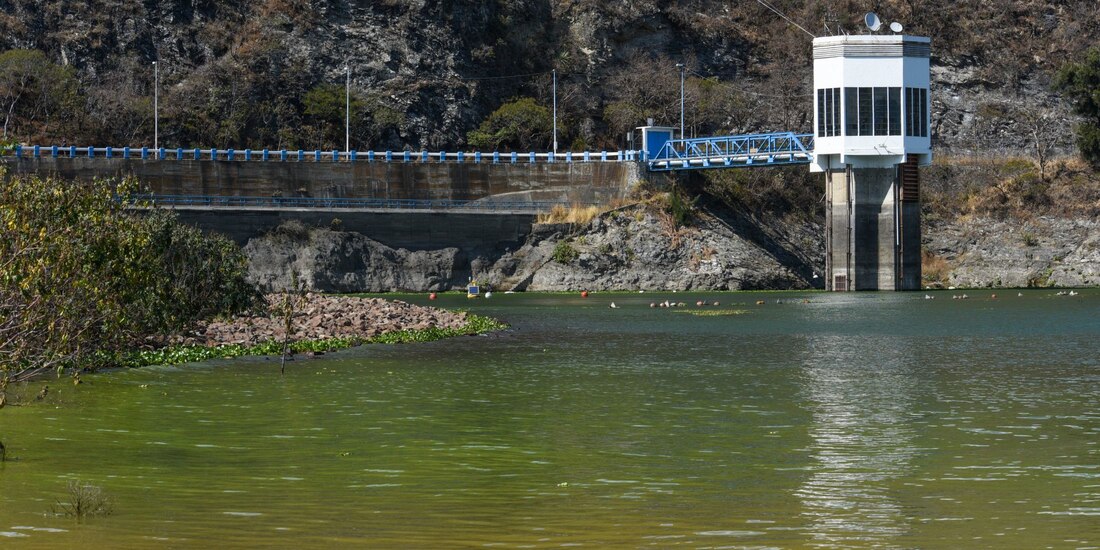Presa de Valle de Bravo, una de las tres principales presas del Sistema Cutzamala.